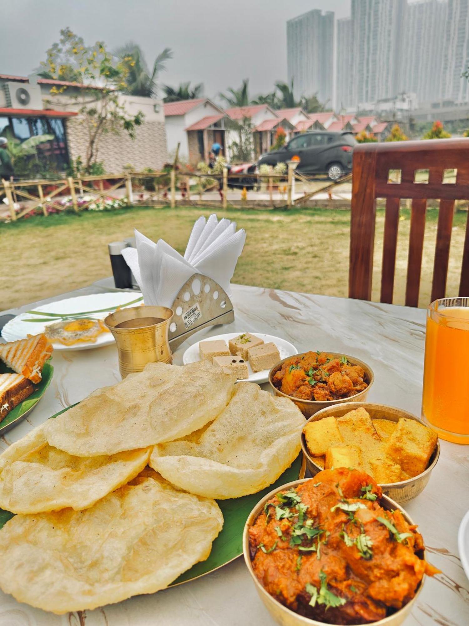 Palli Bangla Resort, Near Ruby Hospital, Anandapur Калькутта Экстерьер фото