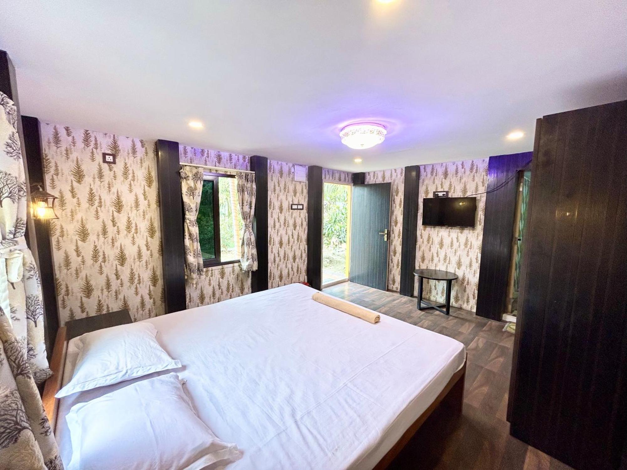 Palli Bangla Resort, Near Ruby Hospital, Anandapur Калькутта Экстерьер фото